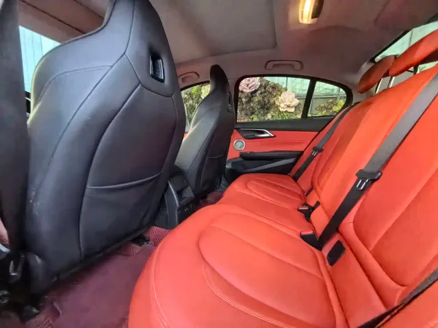 BMW 1 Series — Фото автомобиля 9