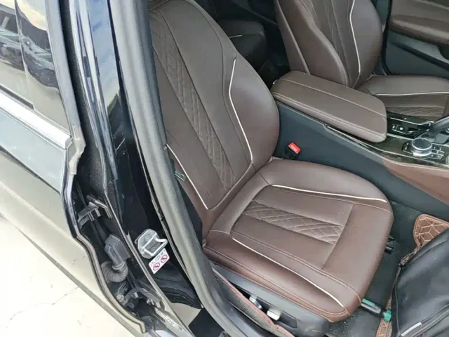 BMW 5 Series — Фото автомобиля 24