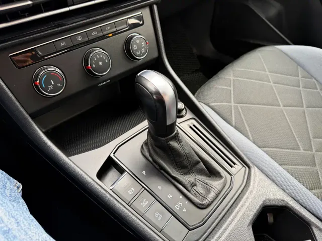 Volkswagen Lavida — Фото автомобиля 20