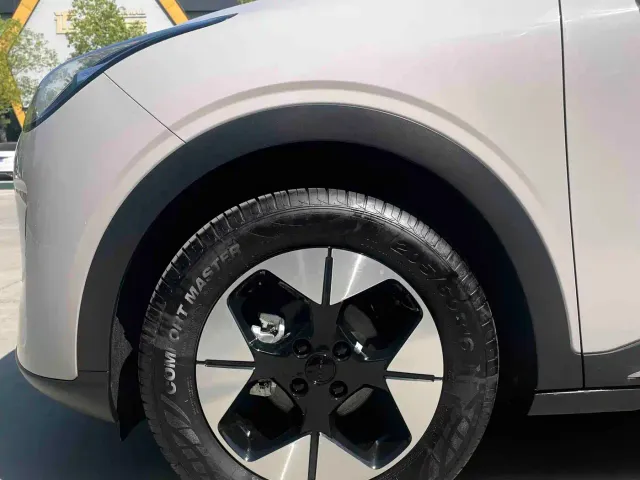 Geely Starry Wish — Фото автомобиля 10