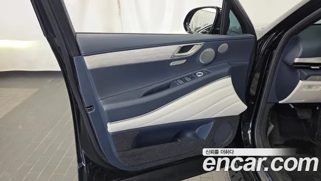 Genesis GV80 — Фото автомобиля 13
