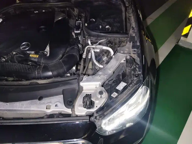 Mercedes-Benz E-Class — Фото автомобиля 19