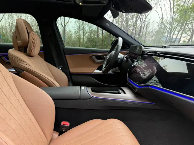 Mercedes-Benz E-Class — Фото автомобиля 7