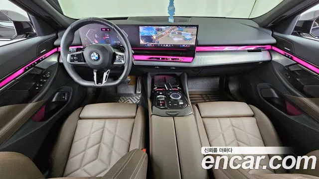 BMW 5 Series G60 — Фото автомобиля 10