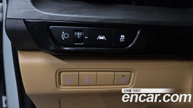 Kia Carnival Generation 4 — Фото автомобиля 13