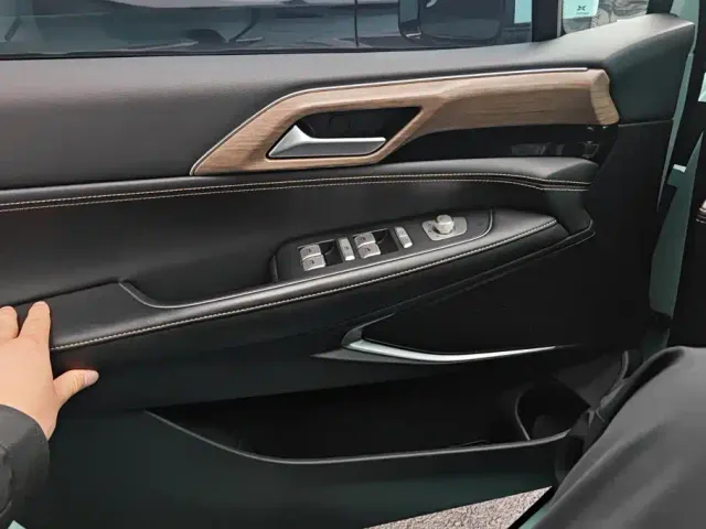 Xpeng P5 — Фото автомобиля 7