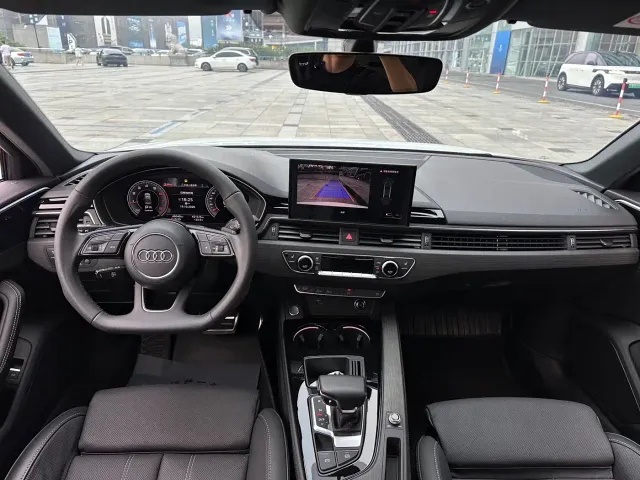 Audi A4L — Фото автомобиля 9