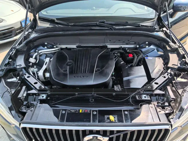 Volvo XC60 — Фото автомобиля 13