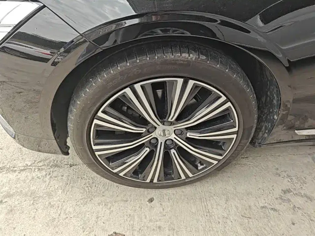 Volvo S90 — Фото автомобиля 24