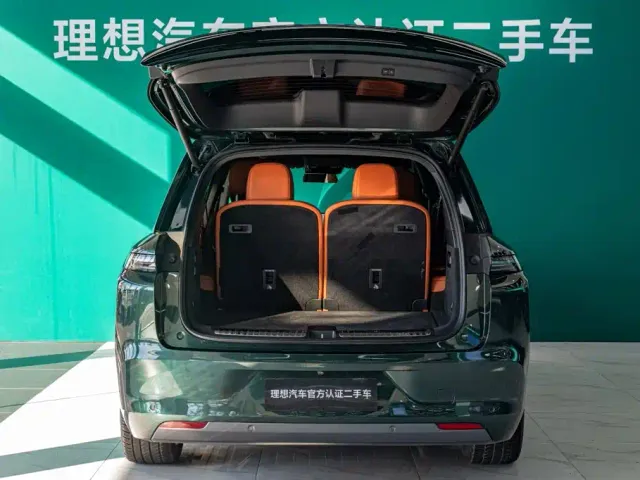 Li Auto L8 — Фото автомобиля 6