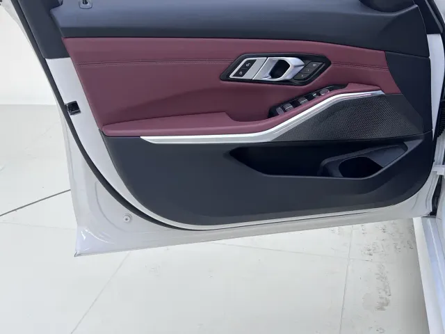 BMW 3 Series — Фото автомобиля 15