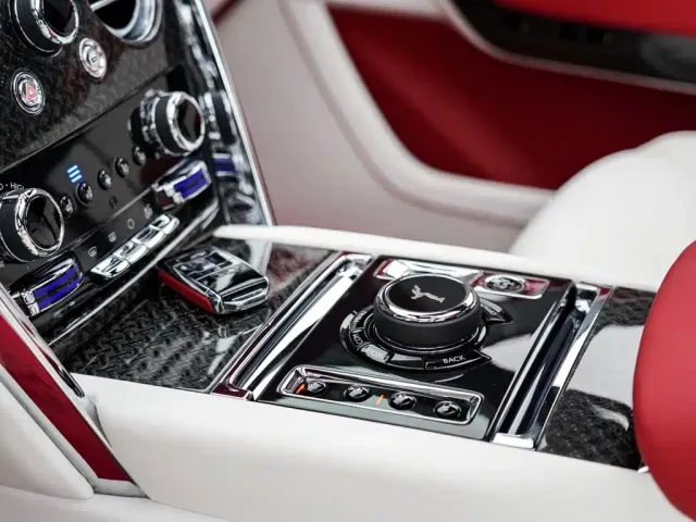Rolls-Royce Cullinan — Фото автомобиля 22