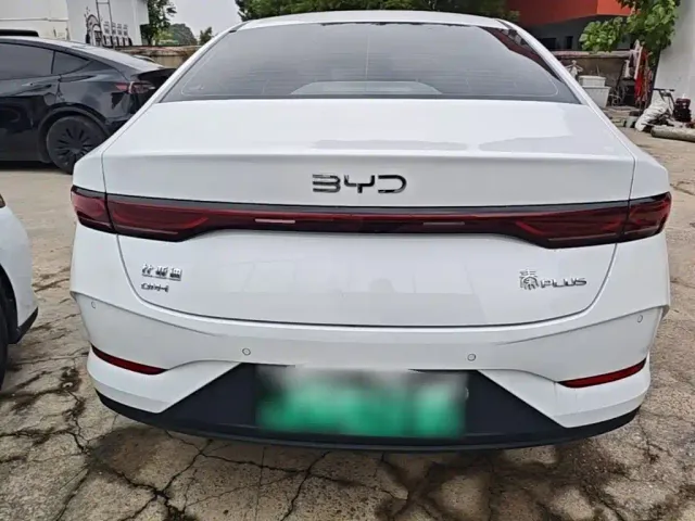 BYD Qin PLUS — Фото автомобиля 5