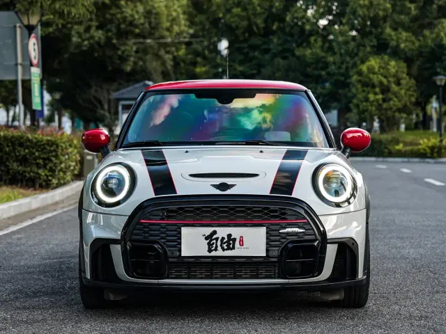 MINI John Cooper Works — Фото автомобиля 2