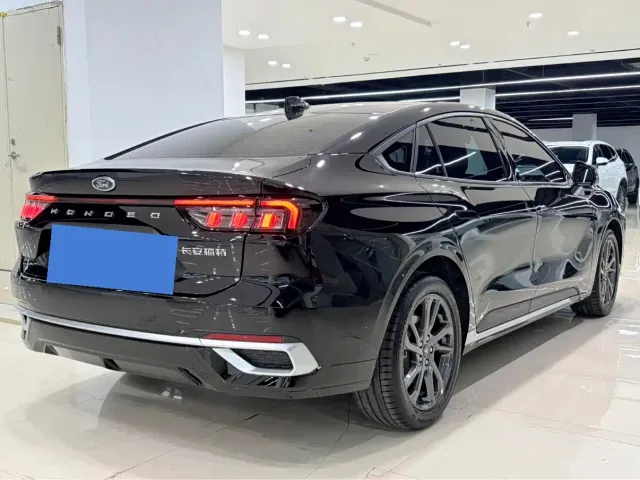 Ford Mondeo — Фото автомобиля 6