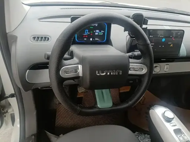 Changan Lumin — Фото автомобиля 10
