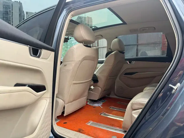 Wuling Victory — Фото автомобиля 15