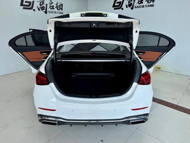 Mercedes-Benz C-Class — Фото автомобиля 22