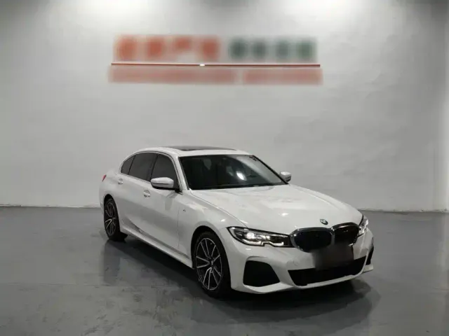 BMW 3 Series — Фото автомобиля 5
