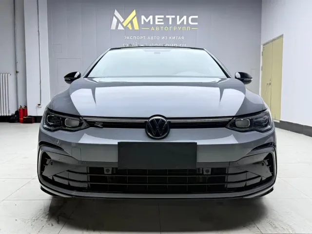 Volkswagen Golf — Фото автомобиля 2