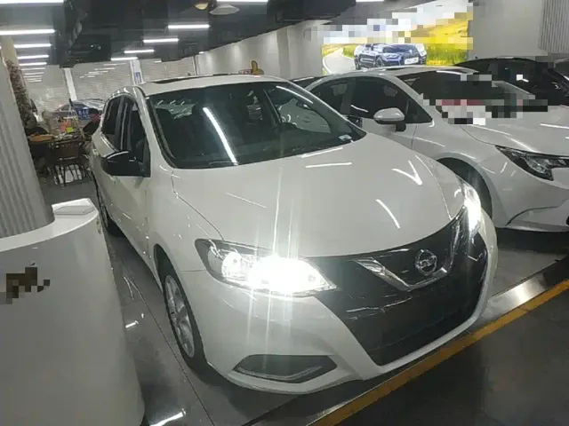 Nissan Tiida 2021 1.6L CVT Cool Edition — Фото автомобиля 3