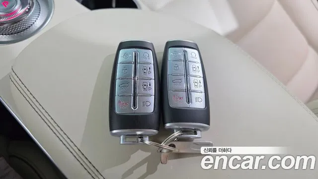 Genesis GV70 — Фото автомобиля 18