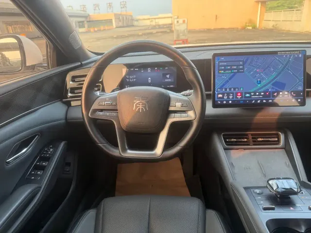 BYD Qin L — Фото автомобиля 13