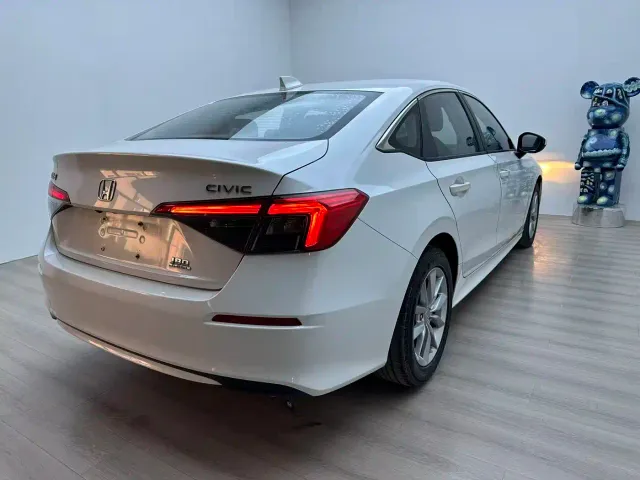 Honda Civic — Фото автомобиля 5