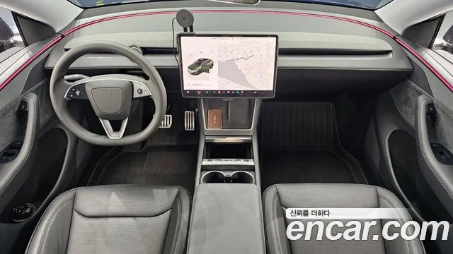 Tesla Model Y — Фото автомобиля 7