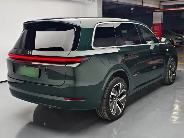 Li Auto L9 — Фото автомобиля 6