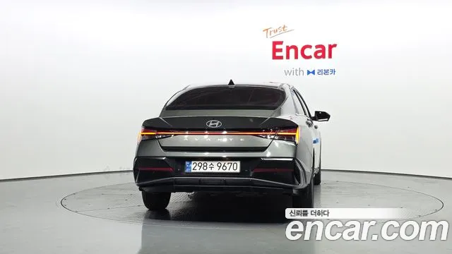 Hyundai Avante CN7 — Фото автомобиля 4