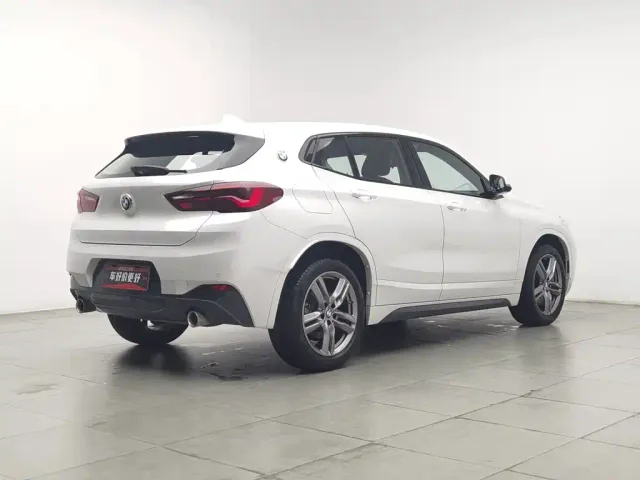 BMW X2 — Фото автомобиля 2
