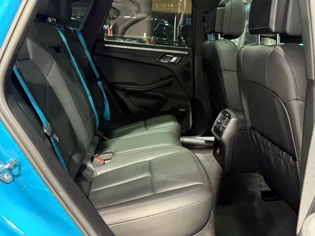 Porsche Macan — Фото автомобиля 10