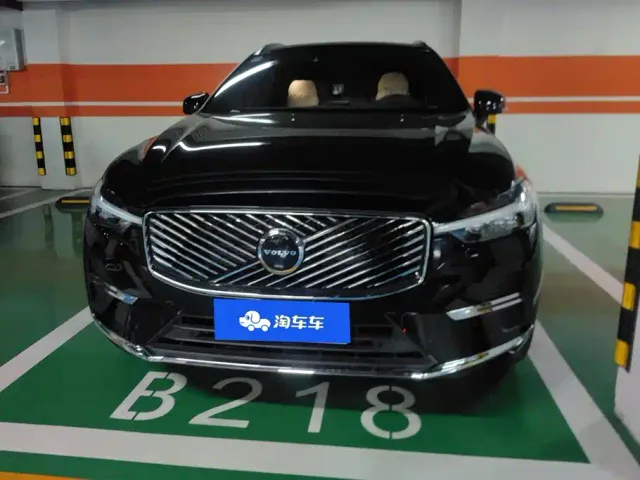 Volvo XC60 — Фото автомобиля 2