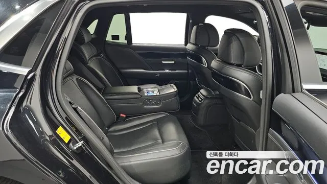 Genesis G90 Бензин 3.5 турбо AWD — Фото автомобиля 11