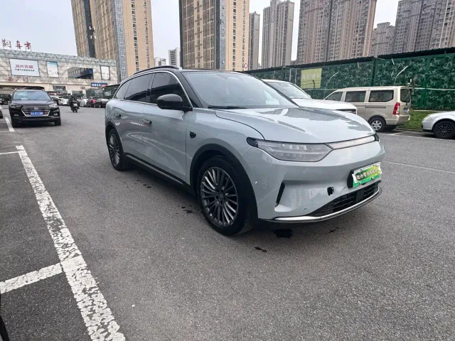 Leapmotor C11 — Фото автомобиля 11