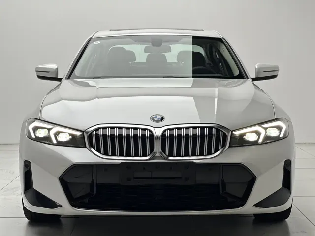 BMW 3 Series — Фото автомобиля 2
