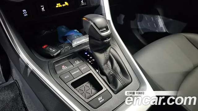 Toyota RAV4 — Фото автомобиля 9