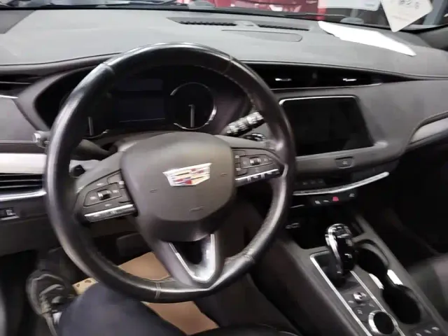 Cadillac XT4 — Фото автомобиля 9