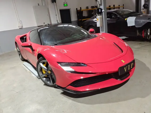 Фотография автомобиля — Ferrari SF90