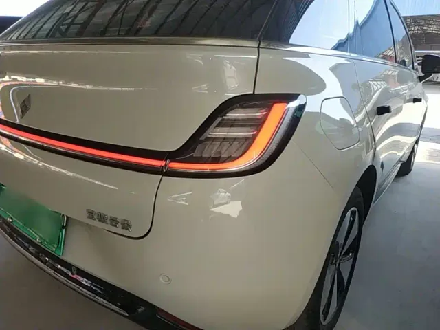 Baojun Cloud — Фото автомобиля 7