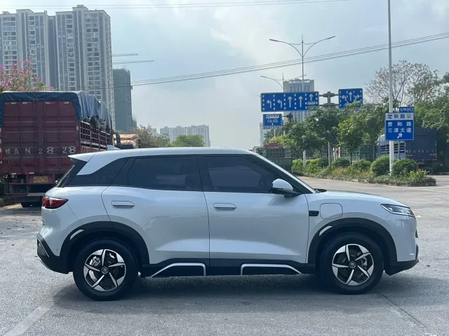 BYD Yuan UP — Фото автомобиля 4
