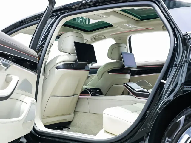 Audi A8 — Фото автомобиля 12