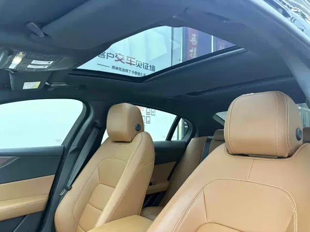 Jaguar XEL — Фото автомобиля 26