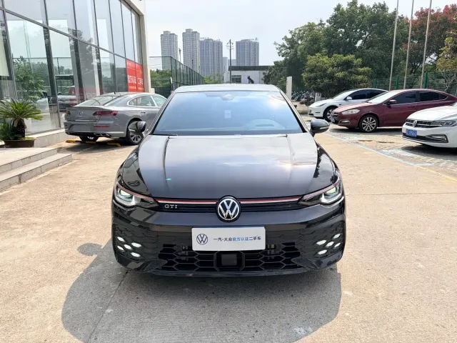 Volkswagen Golf GTI — Фото автомобиля 2