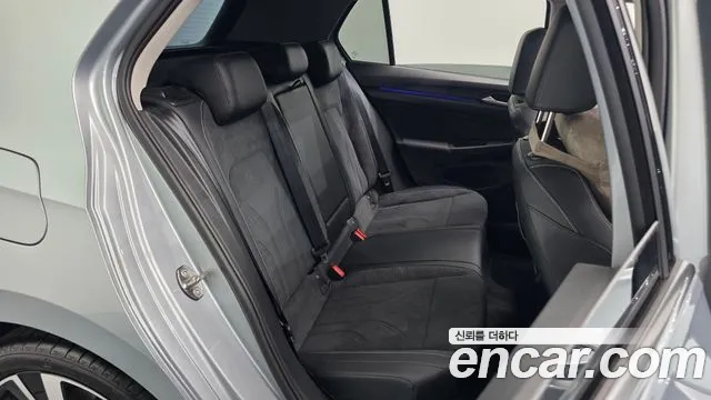 Volkswagen Golf Golf 8 поколение 2.0 TDI Prestige — Фото автомобиля 9