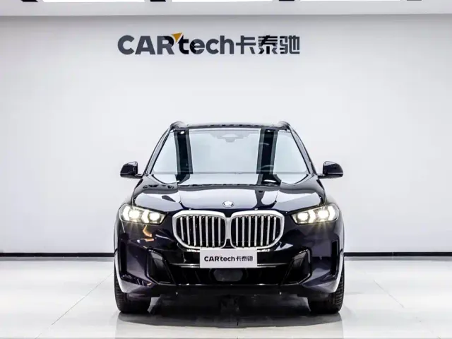 Фотография автомобиля — BMW X5