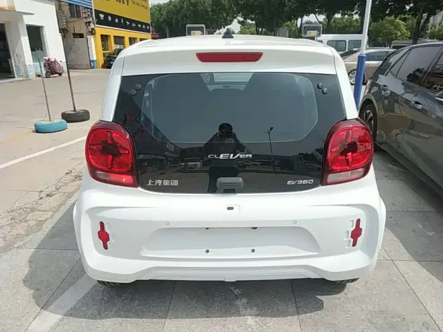 Roewe Clever — Фото автомобиля 3