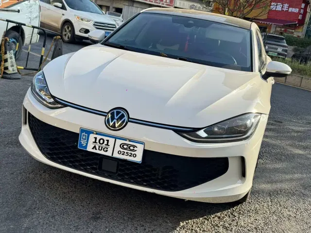 Фотография автомобиля — Volkswagen Lamando