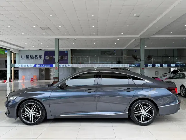 Honda Accord — Фото автомобиля 15